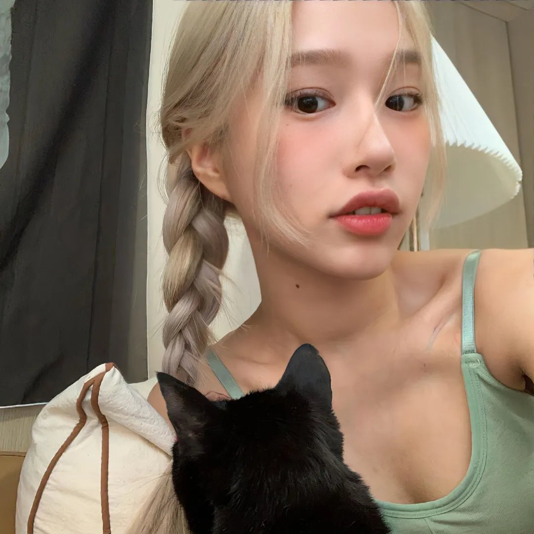 我的隐藏大佬身份被曝光了